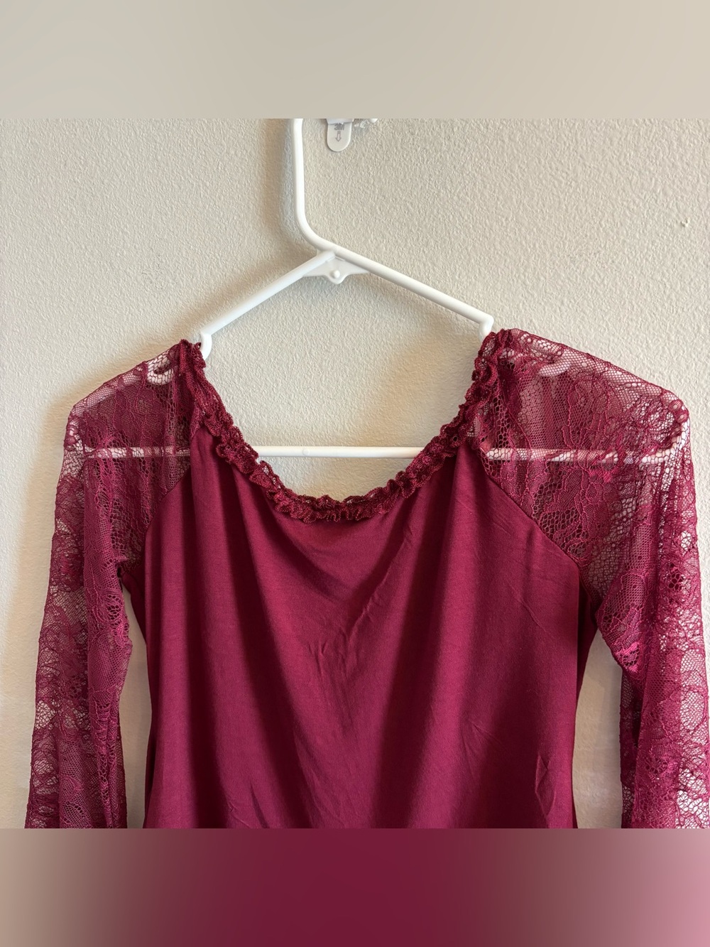 Dolls Kill Widow MY VERY NATURE LONG SLEEVE TOP - DARK RED Size Medium NEW - Picture 2 of 11